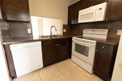 Condo in Davie, Florida, 2 bedrooms  № 1231805 - photo 7