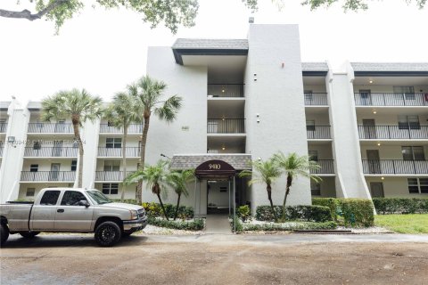 Condo in Davie, Florida, 2 bedrooms  № 1231805 - photo 1