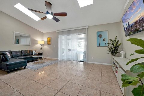 Casa en venta en Davenport, Florida, 3 dormitorios, 147.34 m2 № 1342378 - foto 5