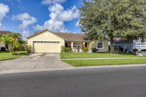 Villa ou maison à vendre à Kissimmee, Floride: 4 chambres, 165.92 m2 № 1342383 - photo 2