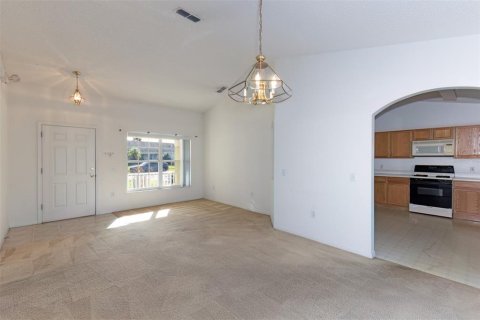 Villa ou maison à vendre à Kissimmee, Floride: 4 chambres, 165.92 m2 № 1342383 - photo 11