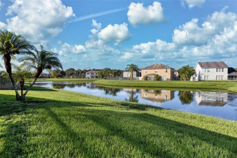 Villa ou maison à vendre à Kissimmee, Floride: 4 chambres, 165.92 m2 № 1342383 - photo 7