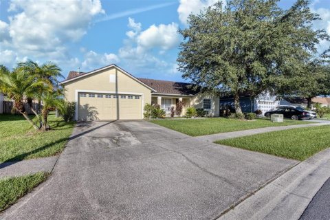 Villa ou maison à vendre à Kissimmee, Floride: 4 chambres, 165.92 m2 № 1342383 - photo 4