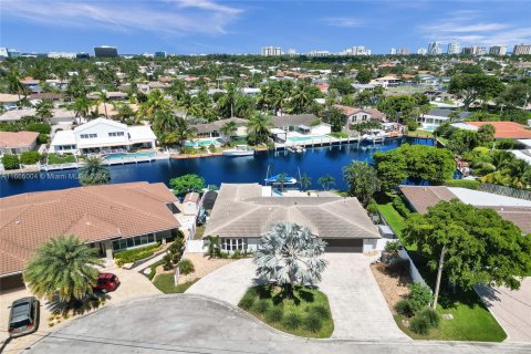 House in Fort Lauderdale, Florida 4 bedrooms, 178.74 sq.m. № 1377394 - photo 4