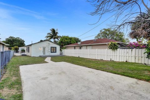 Casa en venta en Hollywood, Florida, 2 dormitorios, 88.26 m2 № 1224453 - foto 9