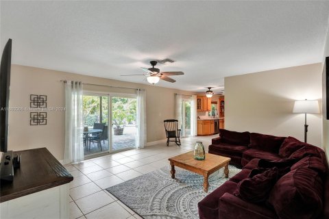 Villa ou maison à vendre à Coral Springs, Floride: 3 chambres, 162.95 m2 № 1235256 - photo 9