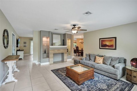 Casa en venta en Coral Springs, Florida, 3 dormitorios, 162.95 m2 № 1235256 - foto 2