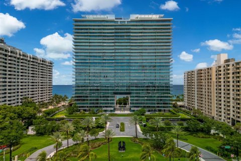 Condominio en venta en Bal Harbour, Florida, 3 dormitorios, 321.81 m2 № 1228911 - foto 1