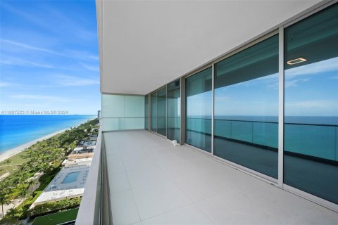 Condominio en venta en Bal Harbour, Florida, 3 dormitorios, 321.81 m2 № 1228911 - foto 21