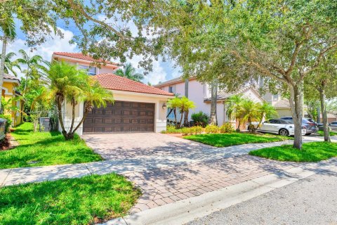 Villa ou maison à vendre à Weston, Floride: 4 chambres, 185.53 m2 № 1235217 - photo 2