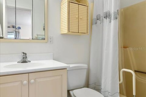 Condo in Vero Beach, Florida, 1 bedroom  № 1121921 - photo 21