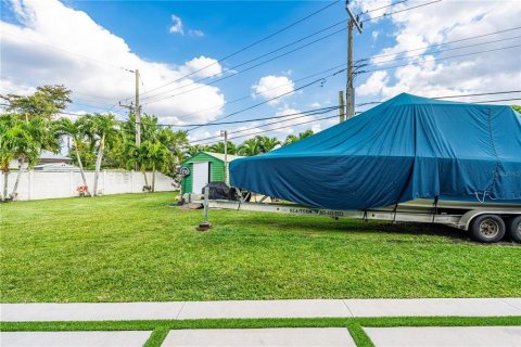 Villa ou maison à vendre à Miami, Floride: 4 chambres, 264.03 m2 № 1376777 - photo 7