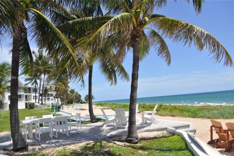 Copropriété à louer à Hillsboro Beach, Floride: 2 chambres, 92.9 m2 № 1358455 - photo 14