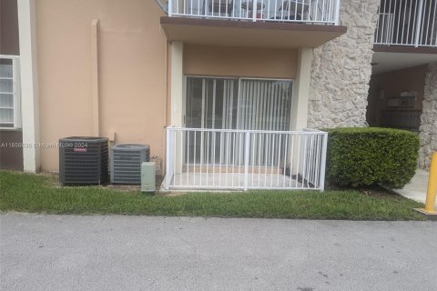 Copropriété à vendre à Miami, Floride: 1 chambre, 58.34 m2 № 1358459 - photo 14