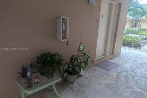 Copropriété à vendre à Miami, Floride: 1 chambre, 58.34 m2 № 1358459 - photo 4