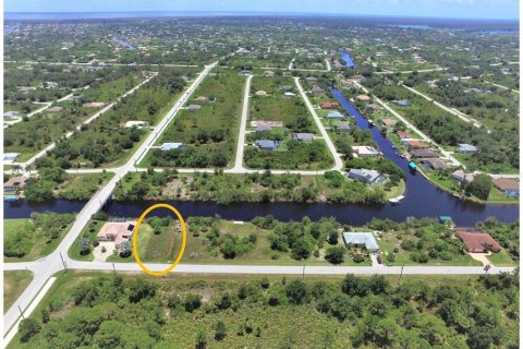 Terreno en venta en Port Charlotte, Florida № 947001 - foto 6