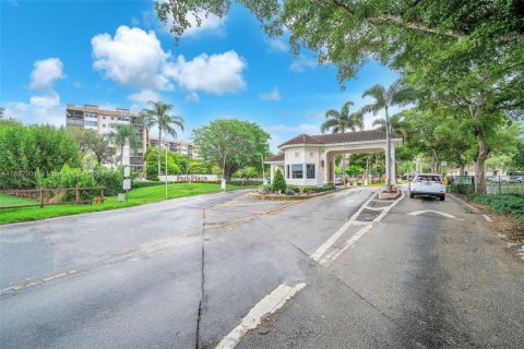 Copropriété à vendre à Pembroke Pines, Floride: 3 chambres, 121.7 m2 № 1304921 - photo 28