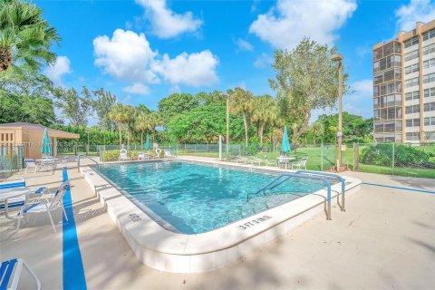 Copropriété à vendre à Pembroke Pines, Floride: 3 chambres, 121.7 m2 № 1304921 - photo 27