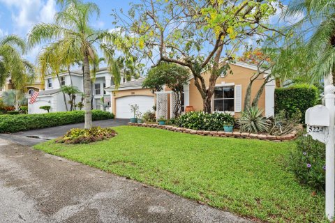 Villa ou maison à vendre à Coconut Creek, Floride: 3 chambres, 149.48 m2 № 1230253 - photo 26