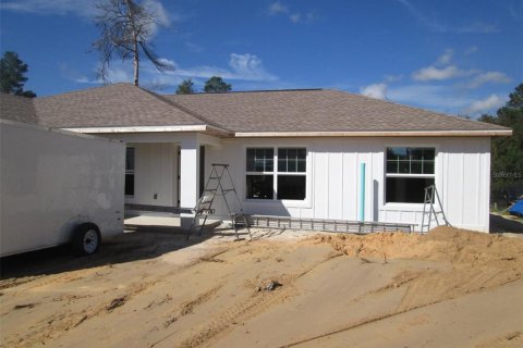 House in Ocala, Florida 4 bedrooms, 137.03 sq.m. № 1414135 - photo 1