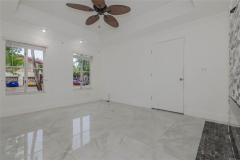 Casa en venta en Homestead, Florida, 4 dormitorios, 241.82 m2 № 1232029 - foto 19