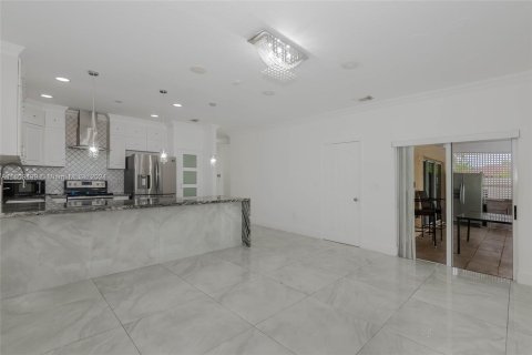 Casa en venta en Homestead, Florida, 4 dormitorios, 241.82 m2 № 1232029 - foto 12