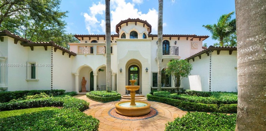 Casa en Coral Gables, Florida 5 dormitorios, 455.13 m2 № 1215519