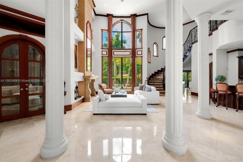 Casa en venta en Coral Gables, Florida, 5 dormitorios, 455.13 m2 № 1215519 - foto 5