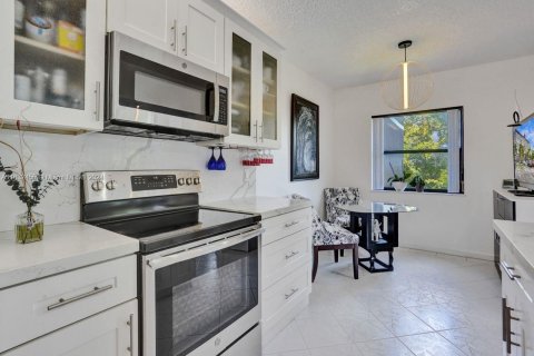 Condominio en venta en Hollywood, Florida, 2 dormitorios, 124.86 m2 № 1294618 - foto 3