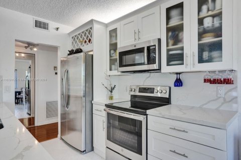 Condominio en venta en Hollywood, Florida, 2 dormitorios, 124.86 m2 № 1294618 - foto 11