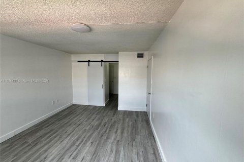 Copropriété à vendre à North Miami Beach, Floride: 1 chambre, 75.44 m2 № 1294650 - photo 14