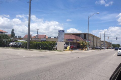 Купить коммерческую недвижимость в Хайалиа, Флорида № 1016885 - фото 8