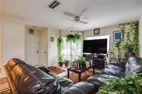 Condominio en venta en Orlando, Florida, 2 dormitorios, 90.67 m2 № 961860 - foto 2