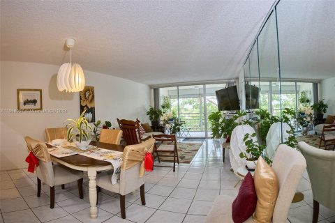 Condo in Davie, Florida, 2 bedrooms  № 1355264 - photo 3