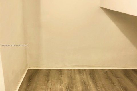 Apartamento en alquiler en Miami Beach, Florida, 1 dormitorio, 69.68 m2 № 1355265 - foto 10