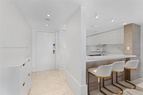 Condo in Miami Beach, Florida, 3 bedrooms  № 1417127 - photo 5