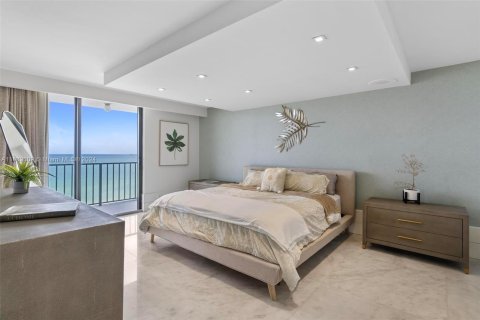 Condo in Miami Beach, Florida, 3 bedrooms  № 1417127 - photo 20