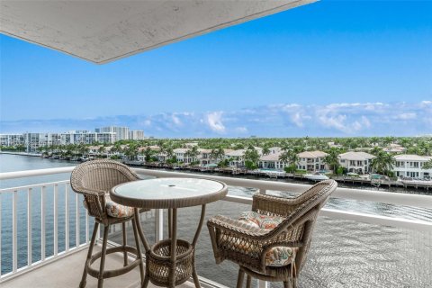 Condo in Hollywood, Florida, 2 bedrooms  № 1270466 - photo 23