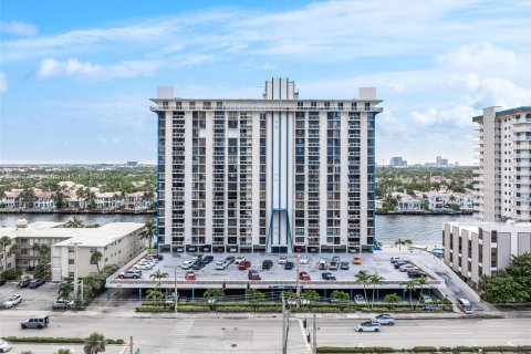 Copropriété à vendre à Hollywood, Floride: 2 chambres, 113.15 m2 № 1270466 - photo 20