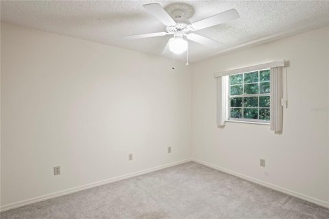 Condo in New Port Richey, Florida, 2 bedrooms  № 1200670 - photo 19