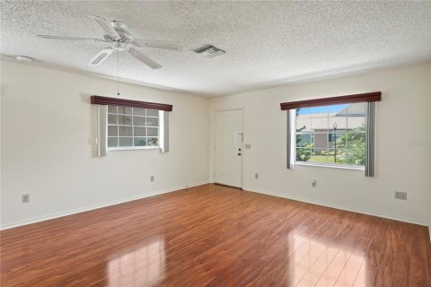 Condominio en venta en New Port Richey, Florida, 2 dormitorios, 95.13 m2 № 1200670 - foto 7