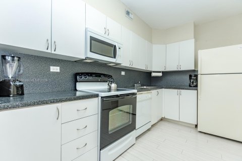 Copropriété à vendre à Miami Beach, Floride: 2 chambres, 119.84 m2 № 1220860 - photo 6