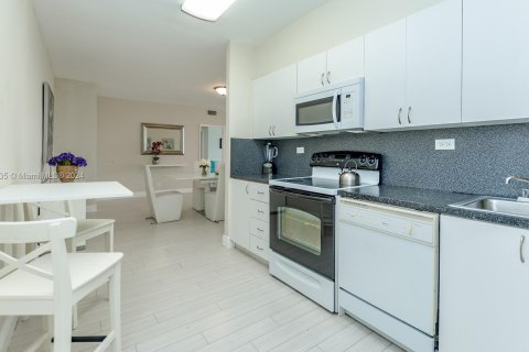 Condominio en venta en Miami Beach, Florida, 2 dormitorios, 119.84 m2 № 1220860 - foto 25