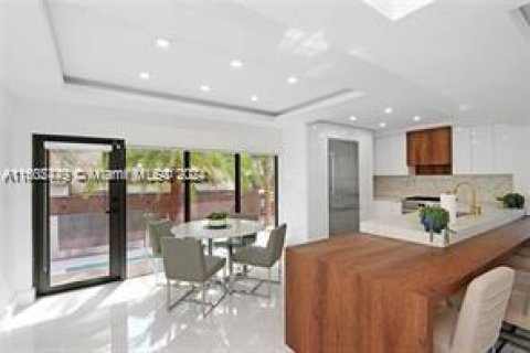 Casa en venta en Hollywood, Florida, 4 dormitorios, 220.46 m2 № 1220916 - foto 12