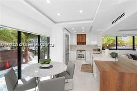 Casa en venta en Hollywood, Florida, 4 dormitorios, 220.46 m2 № 1220916 - foto 13