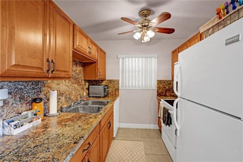 Купить коммерческую недвижимость в Лайтхаус-Пойнт, Флорида № 785851 - фото 25