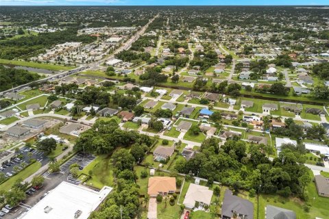 House in Port St. Lucie, Florida 3 bedrooms, 193.61 sq.m. № 1351489 - photo 30