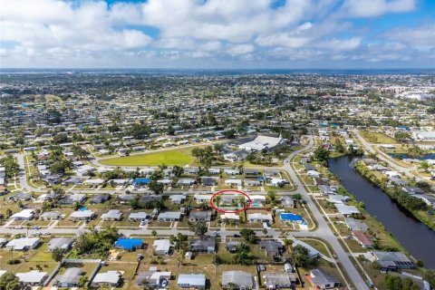 House in Port Charlotte, Florida 3 bedrooms, 111.48 sq.m. № 1267693 - photo 29