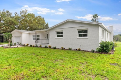 House in Lakeland, Florida 4 bedrooms, 280.01 sq.m. № 1388934 - photo 4