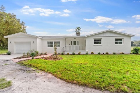 House in Lakeland, Florida 4 bedrooms, 280.01 sq.m. № 1388934 - photo 2